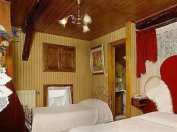 بيت خشبي Hideout مورزين