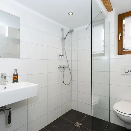 Hideout Деревянный коттедж *