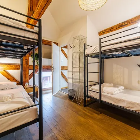 Hideout Lodge